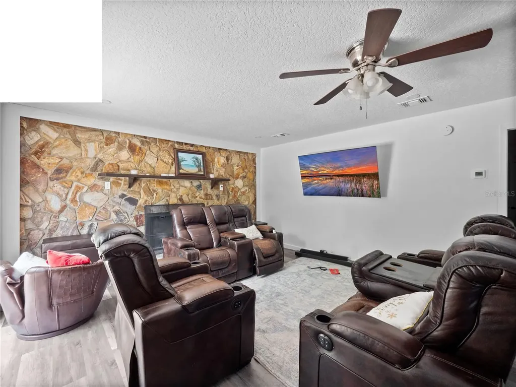431 S Hawthorn Circle Winter Springs FL 32708