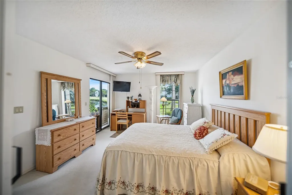 4406 Weybridge Sarasota FL 34235