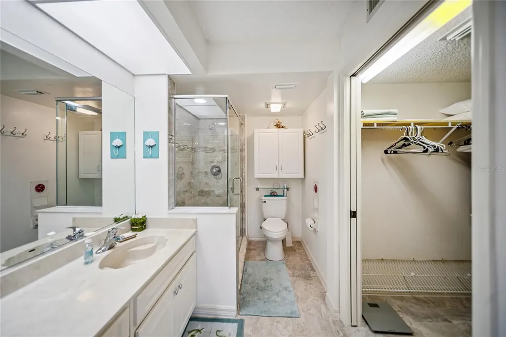 4406 Weybridge Sarasota FL 34235