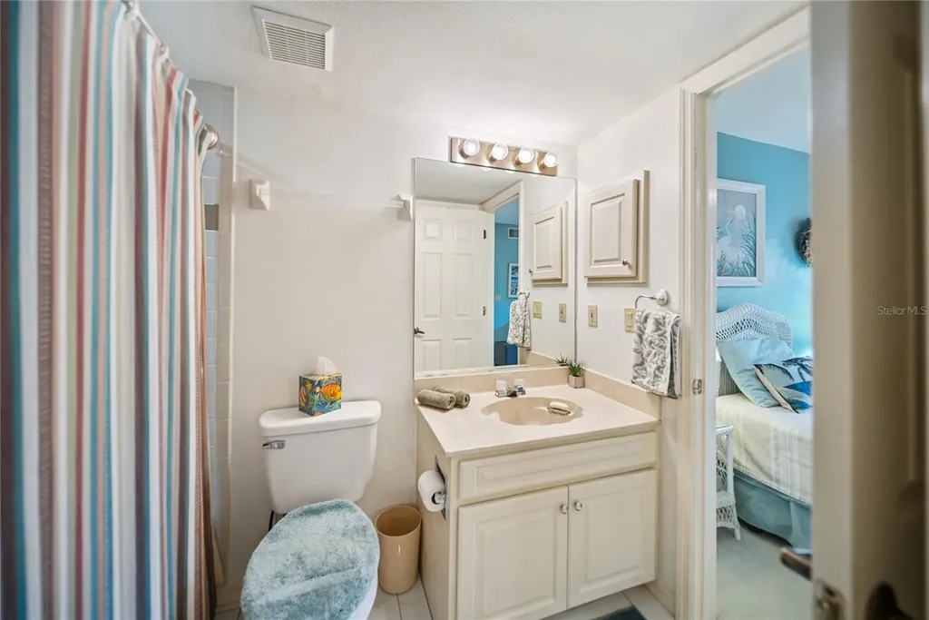 4406 Weybridge Sarasota FL 34235