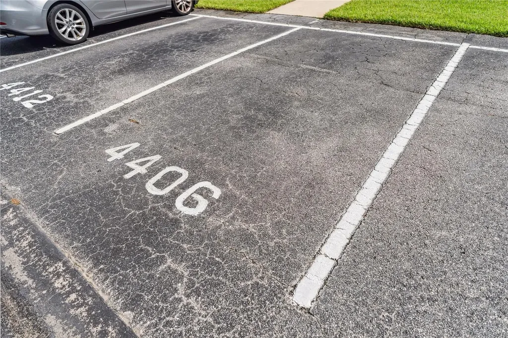 4406 Weybridge Sarasota FL 34235