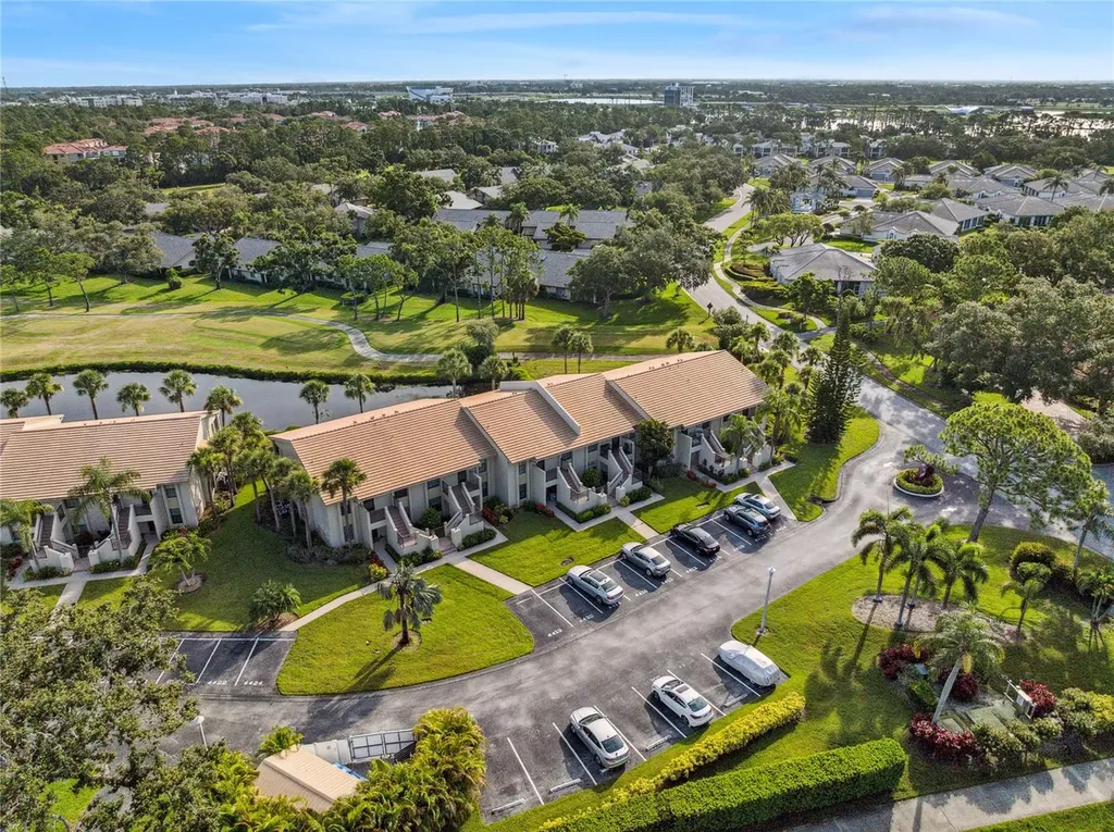 4406 Weybridge Sarasota FL 34235