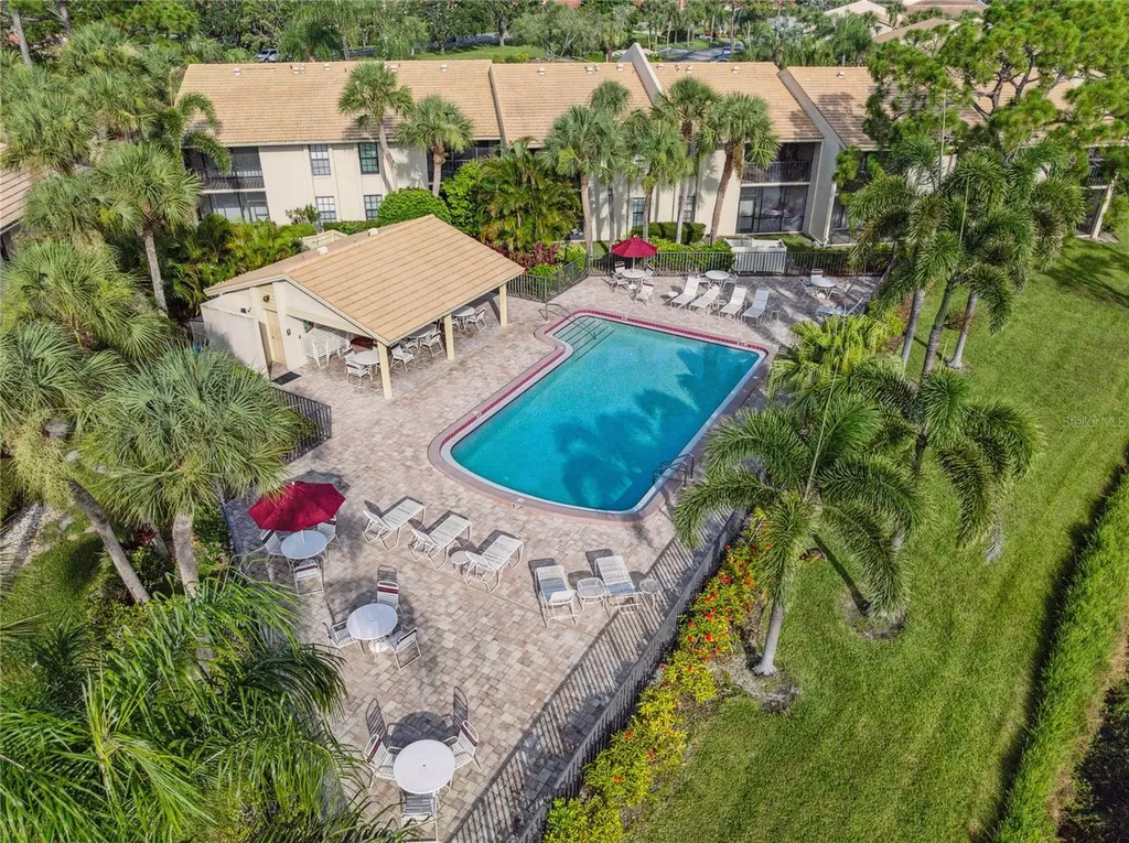 4406 Weybridge Sarasota FL 34235