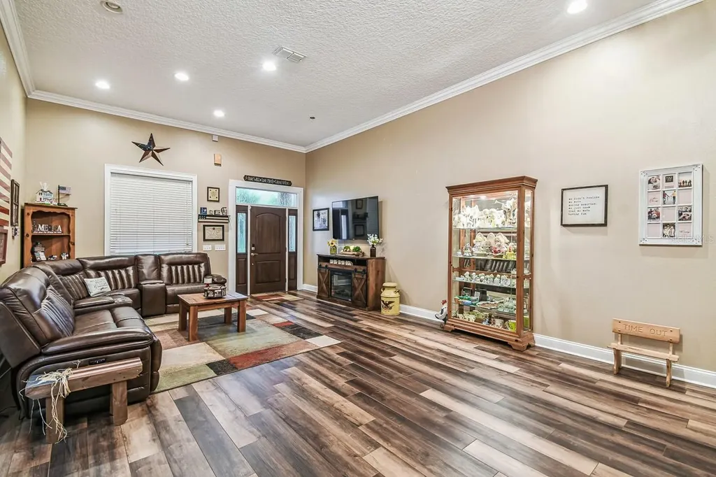 19315 Lake Pickett Road Orlando FL 32820