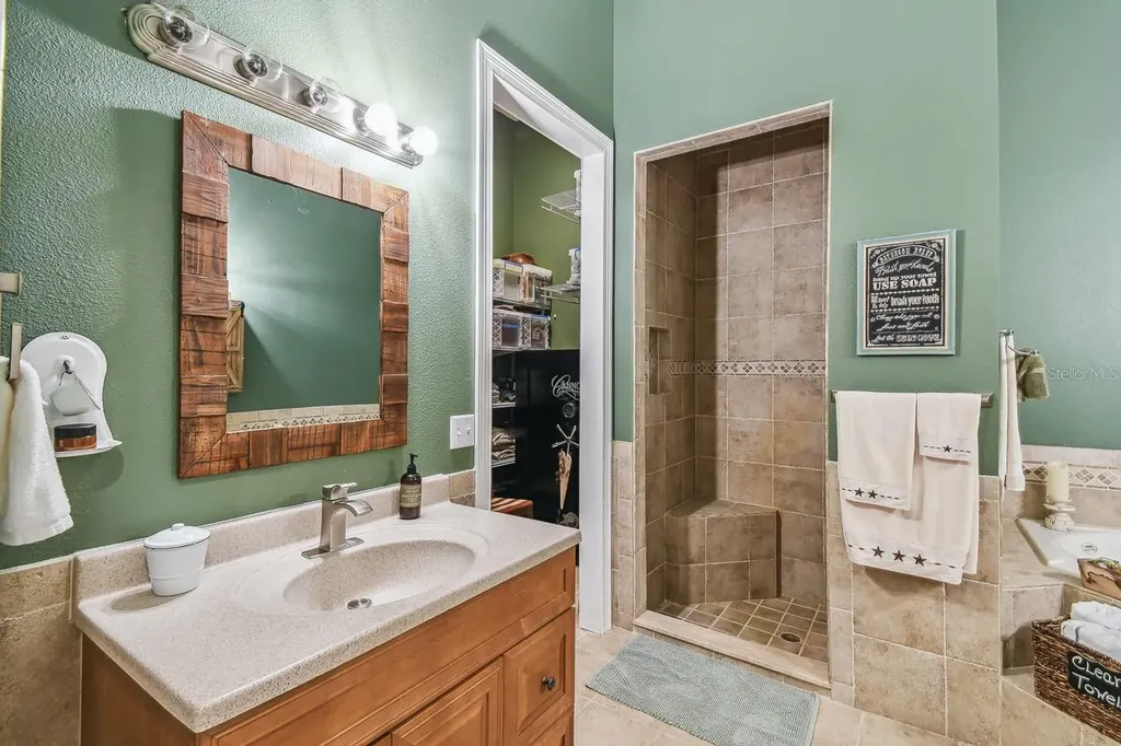 19315 Lake Pickett Road Orlando FL 32820