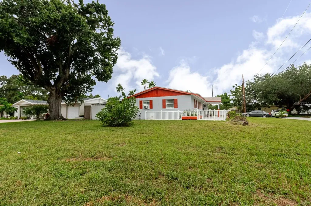 7200 8th Street N St Petersburg FL 33702