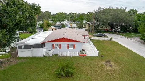 7200 8th Street N St Petersburg FL 33702