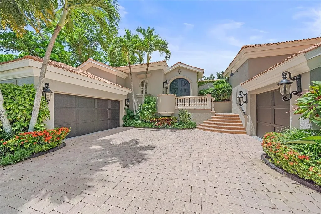 1547 Sandpiper Lane Sarasota FL 34239