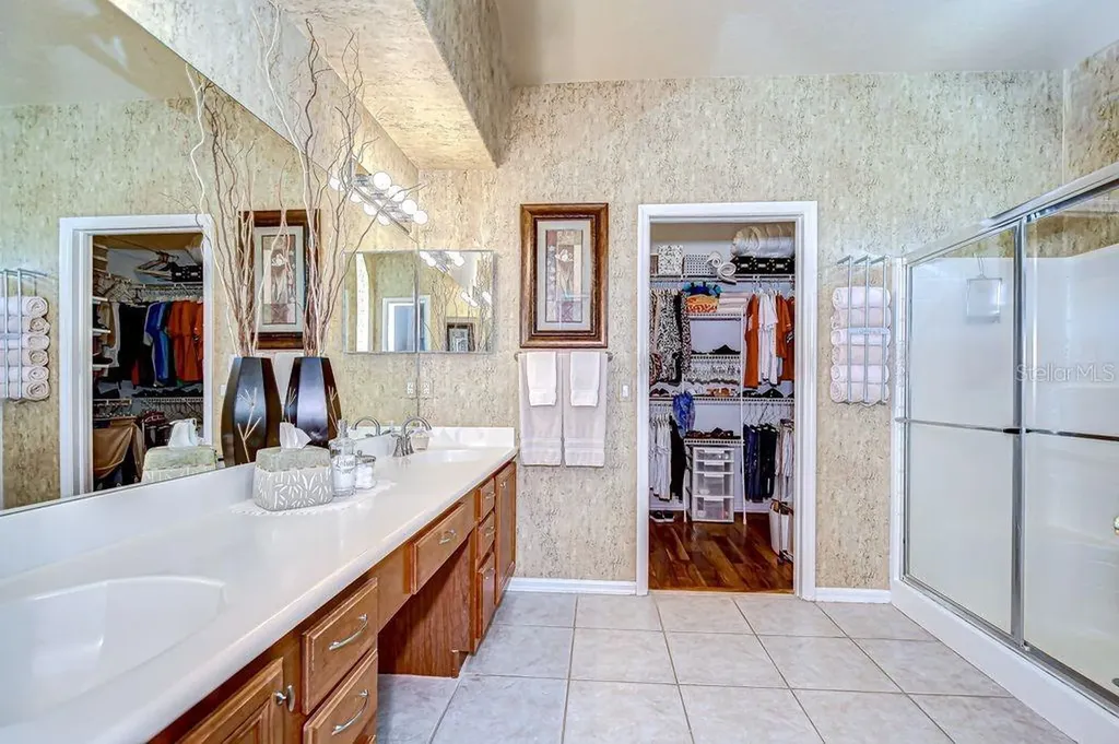 8005 Shaddock Place Land O Lakes FL 34637