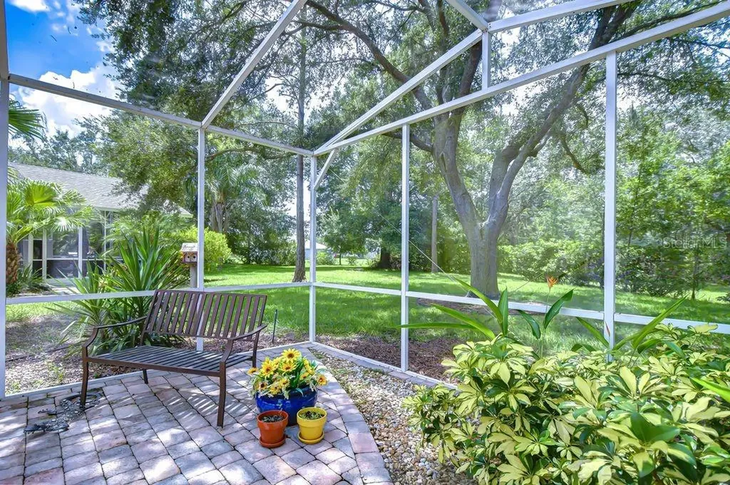 8005 Shaddock Place Land O Lakes FL 34637