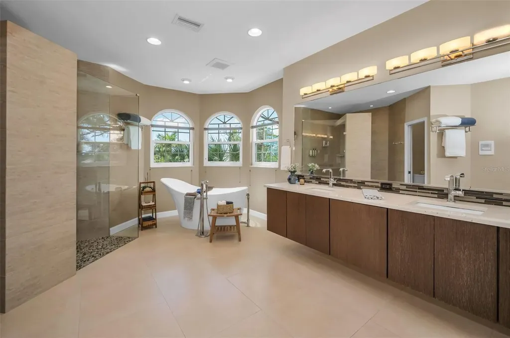 2103 N Pointe Alexis Drive Tarpon Springs FL 34689