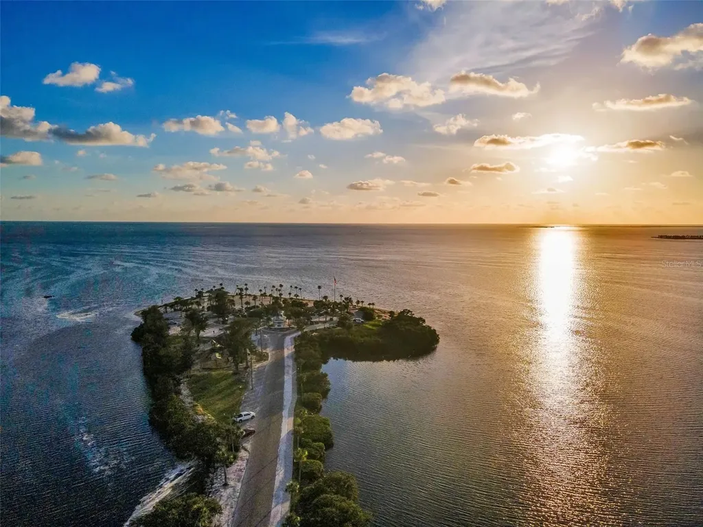 2103 N Pointe Alexis Drive Tarpon Springs FL 34689