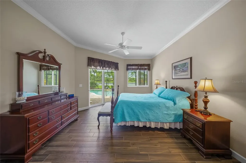 8305 Flagstaff Way Sarasota FL 34241
