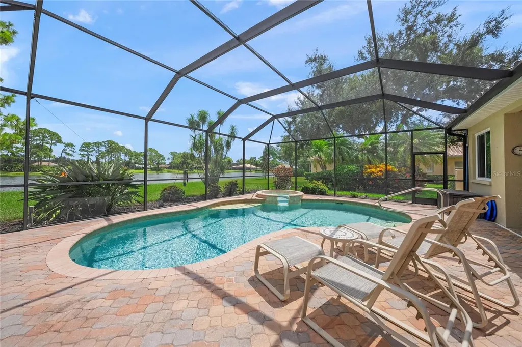 8305 Flagstaff Way Sarasota FL 34241