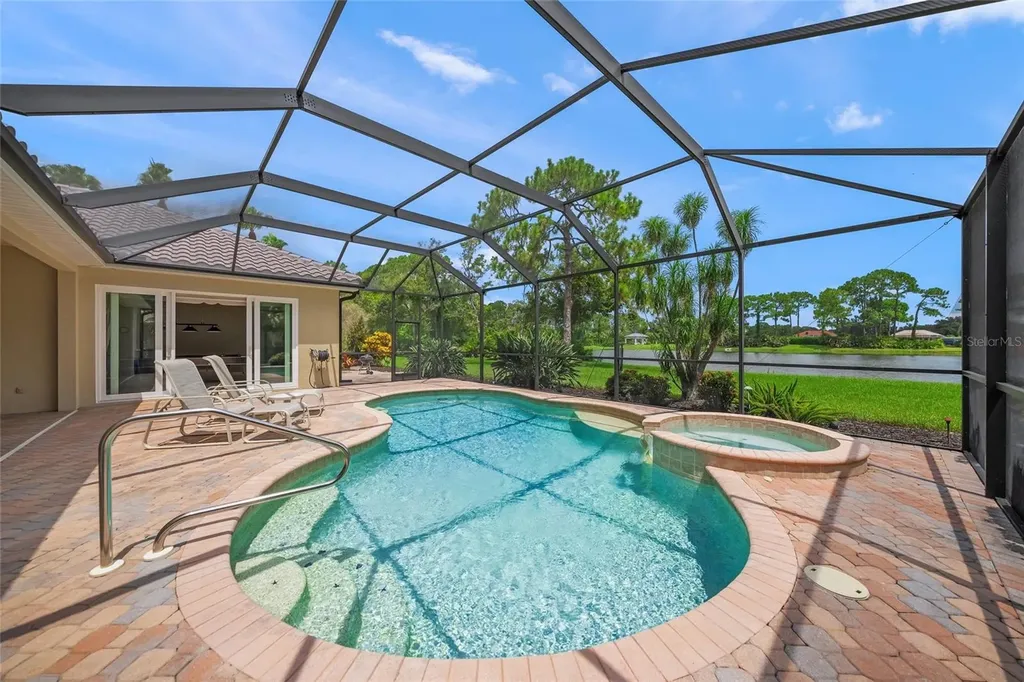 8305 Flagstaff Way Sarasota FL 34241