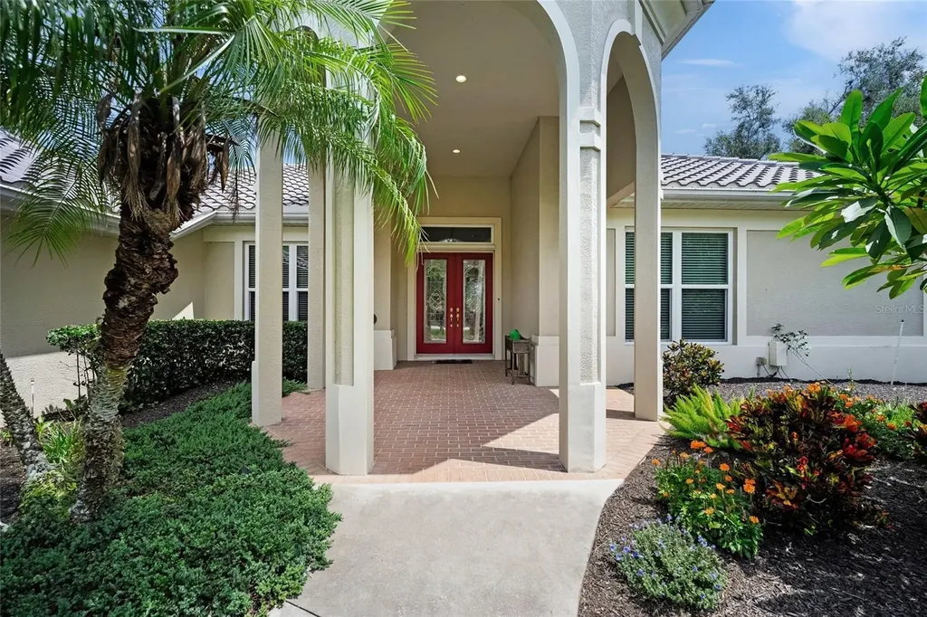 8305 Flagstaff Way Sarasota FL 34241