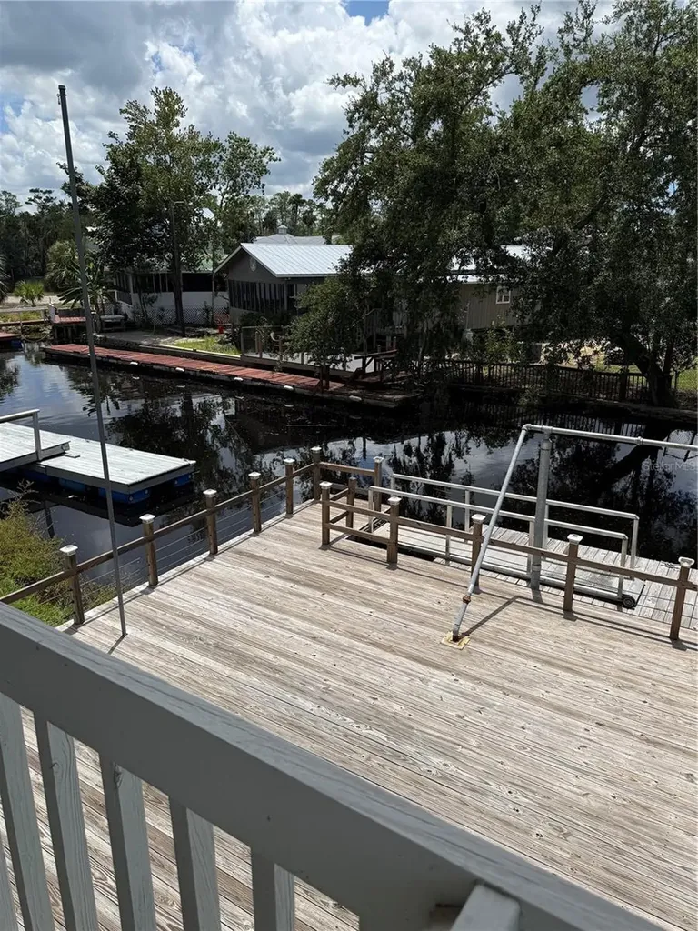 1712 NE King Street Steinhatchee FL 32359