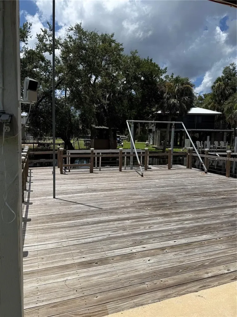1712 NE King Street Steinhatchee FL 32359