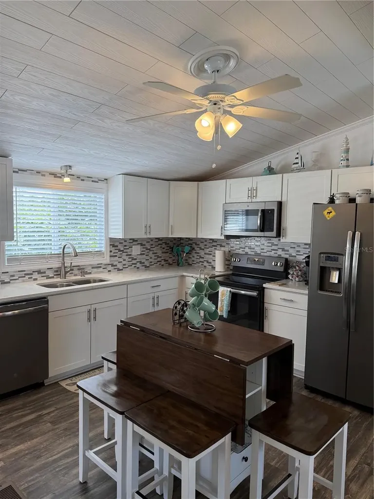 1712 NE King Street Steinhatchee FL 32359