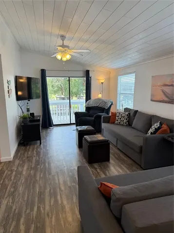 1712 NE King Street Steinhatchee FL 32359