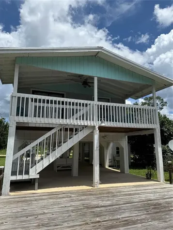 1712 NE King Street Steinhatchee FL 32359