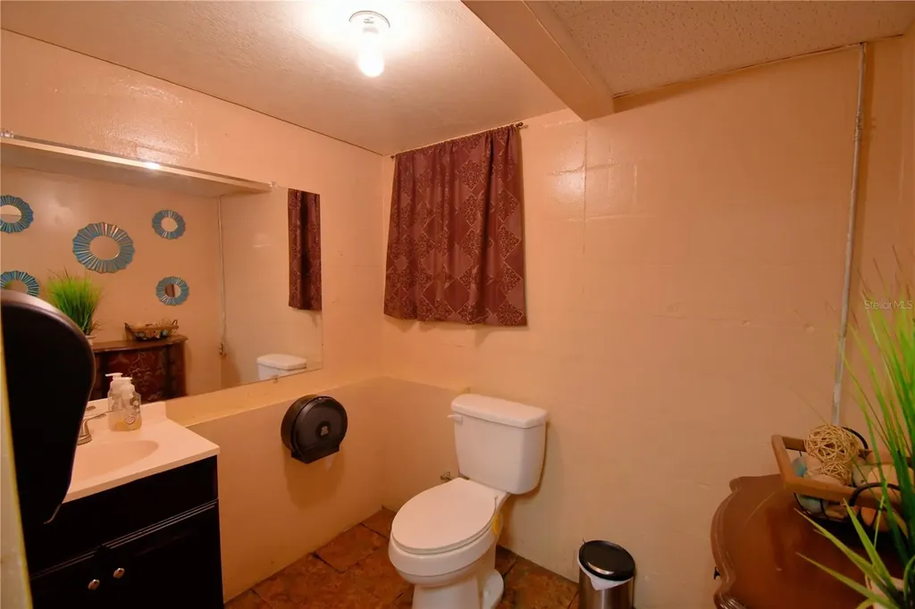 128 E Orange Avenue Lake Wales FL 33853