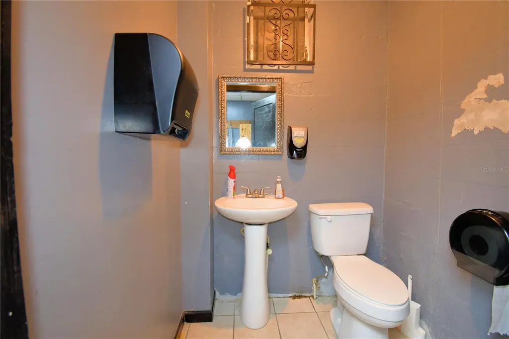 128 E Orange Avenue Lake Wales FL 33853