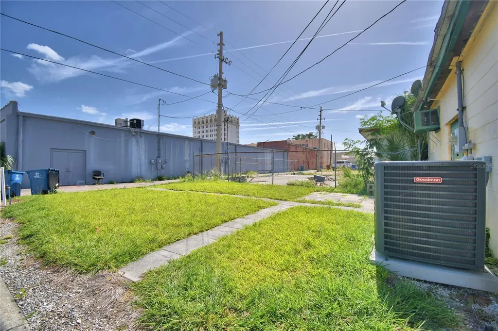 128 E Orange Avenue Lake Wales FL 33853