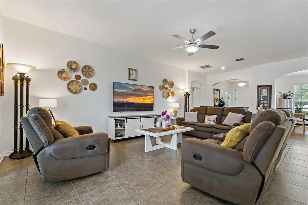 178 Magneta Loop Auburndale FL 33823
