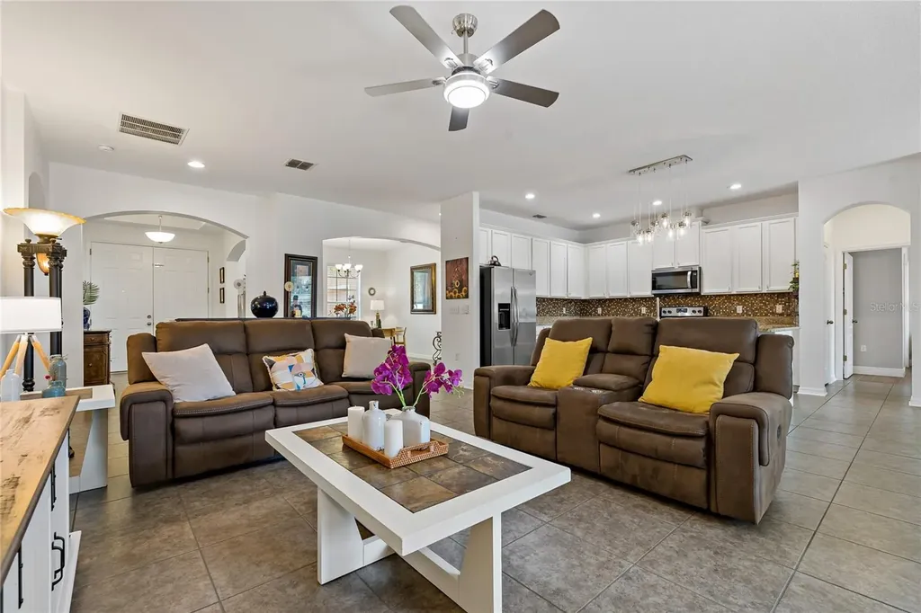 178 Magneta Loop Auburndale FL 33823