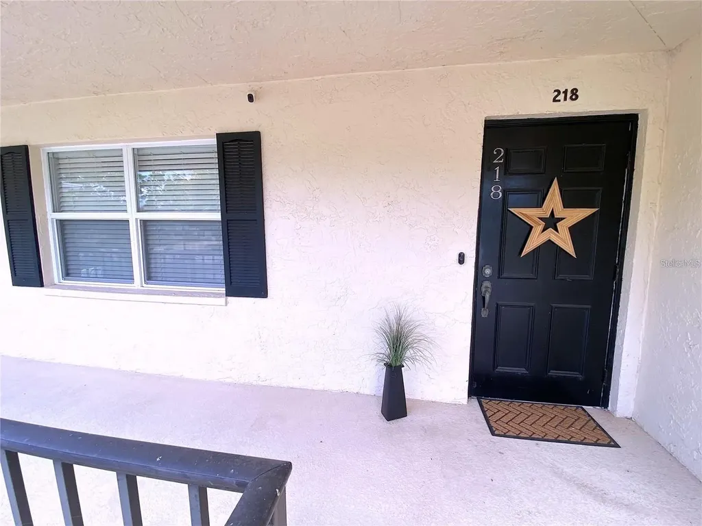 7041 W Country Club Drive N Sarasota FL 34243