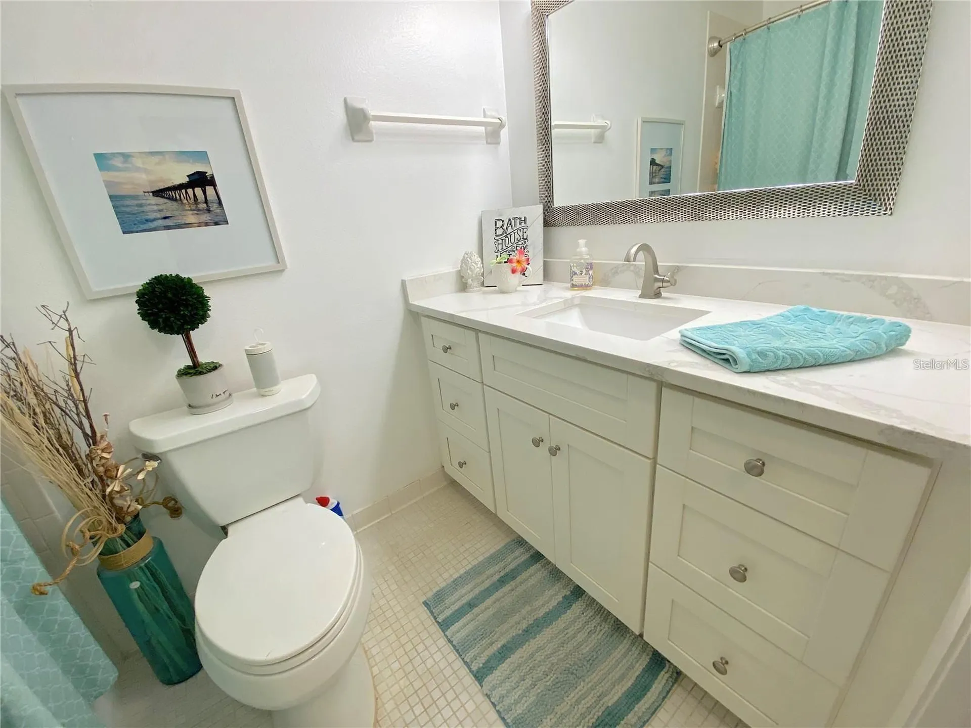 7041 W Country Club Drive N Sarasota FL 34243