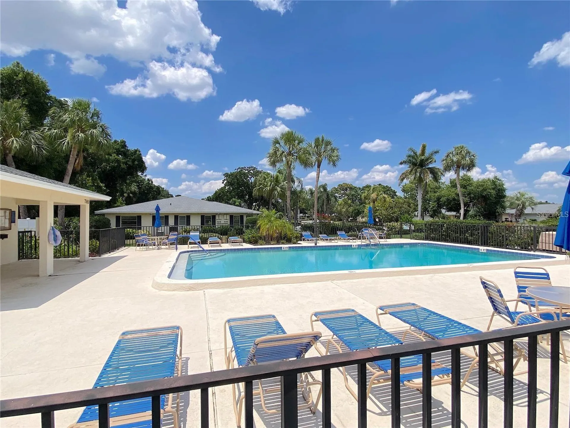7041 W Country Club Drive N Sarasota FL 34243