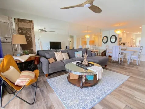 7041 W Country Club Drive N Sarasota FL 34243