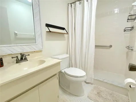 7041 W Country Club Drive N Sarasota FL 34243