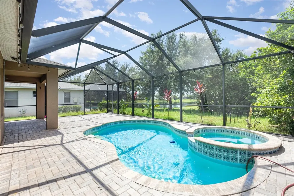 11923 Forest Park Circle Bradenton FL 34211
