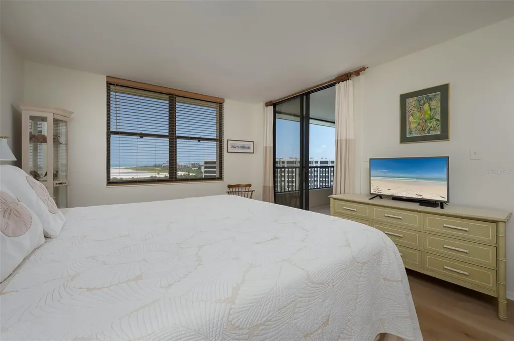 5790 Midnight Pass Road Sarasota FL 34242