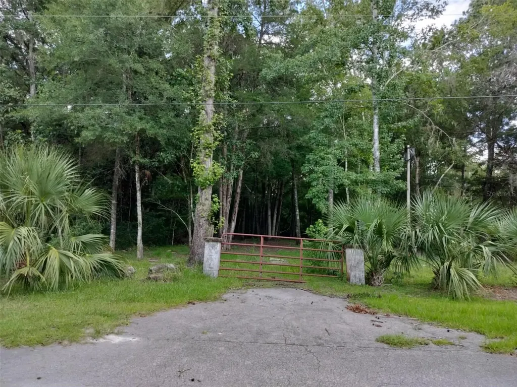 523 S Tuck Point Inverness FL 34450