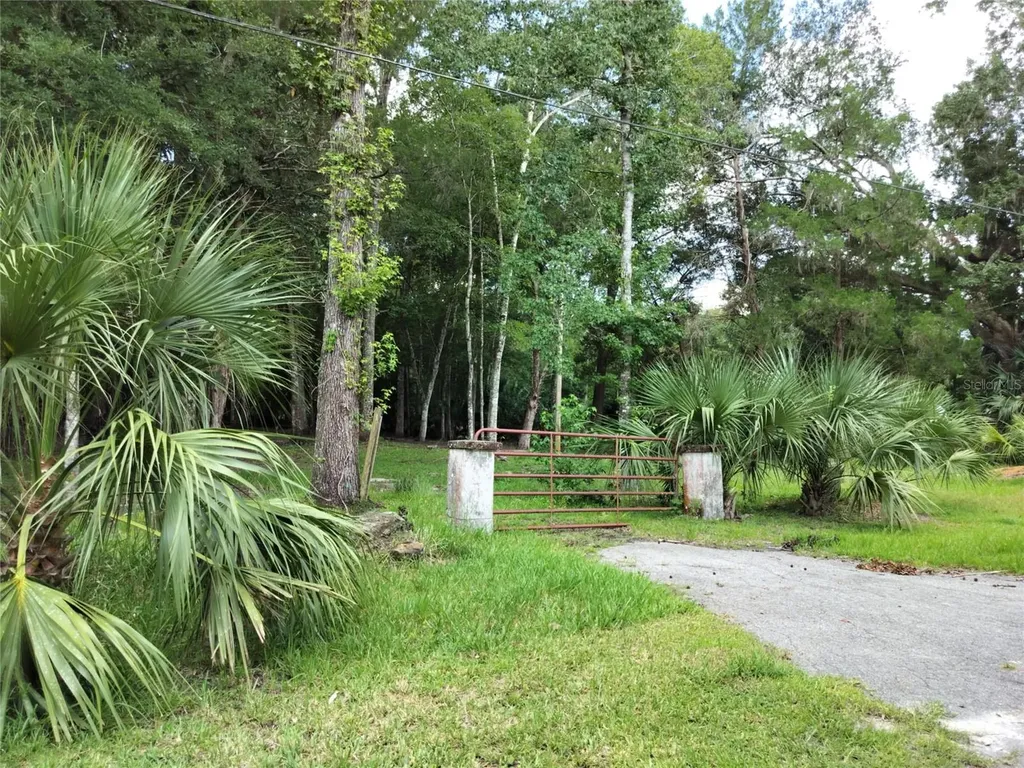 523 S Tuck Point Inverness FL 34450
