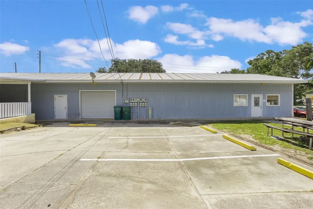 300 N Dixie Avenue Fruitland Park FL 34731