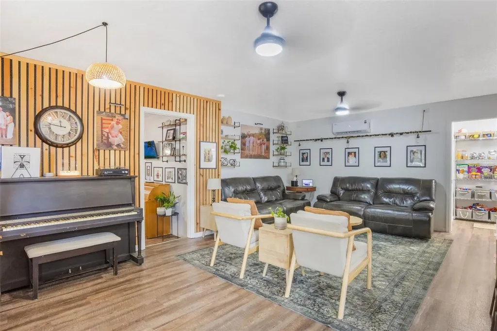 300 N Dixie Avenue Fruitland Park FL 34731