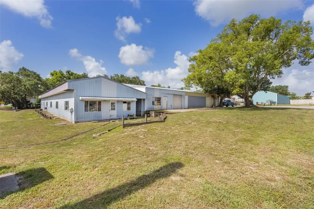 300 N Dixie Avenue Fruitland Park FL 34731