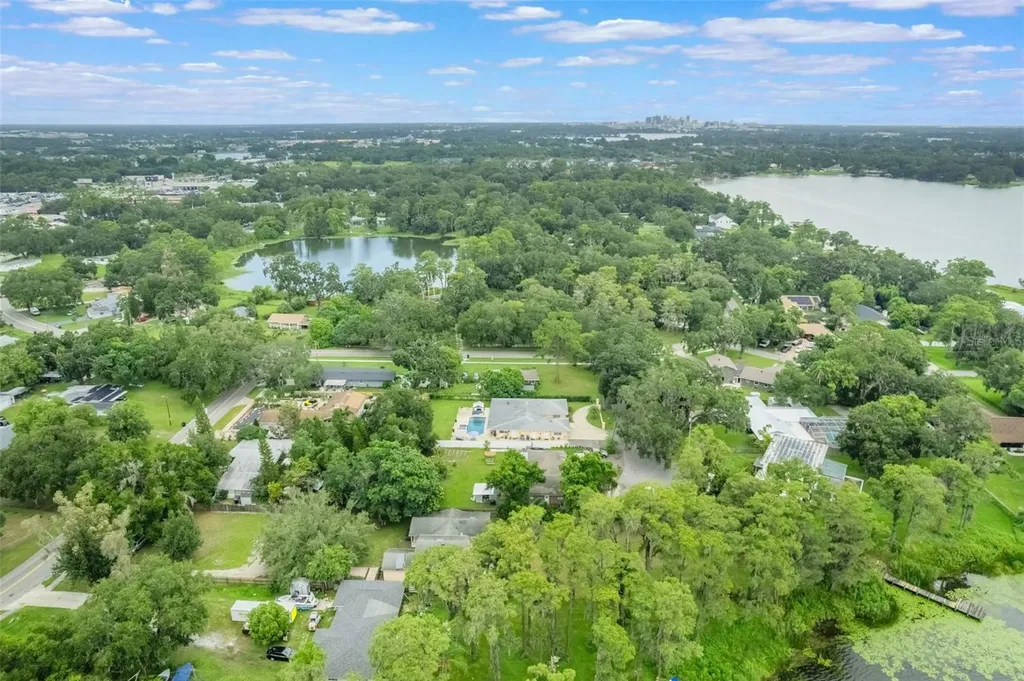 300 N Dixie Avenue Fruitland Park FL 34731