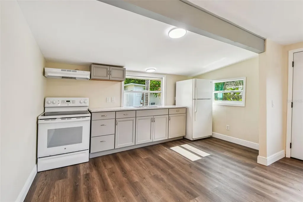 711 Smith Street Clearwater FL 33756