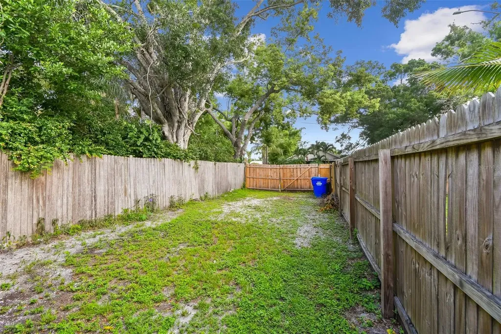 711 Smith Street Clearwater FL 33756