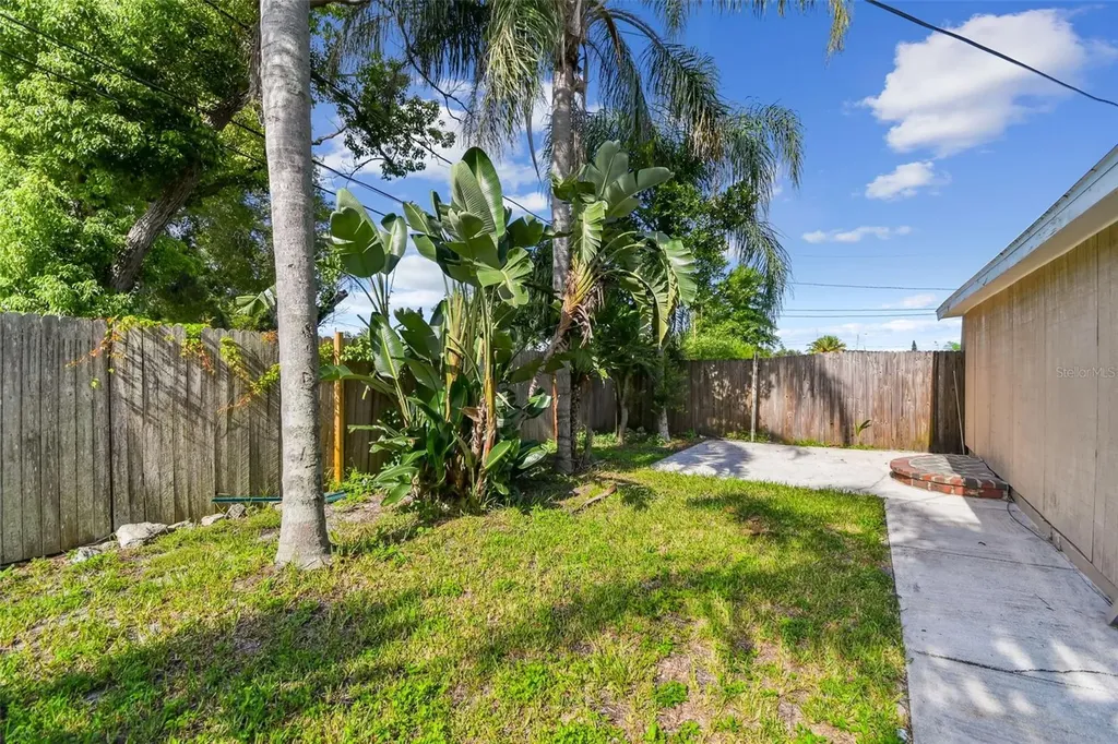 711 Smith Street Clearwater FL 33756