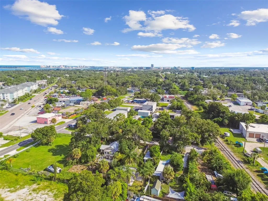 711 Smith Street Clearwater FL 33756