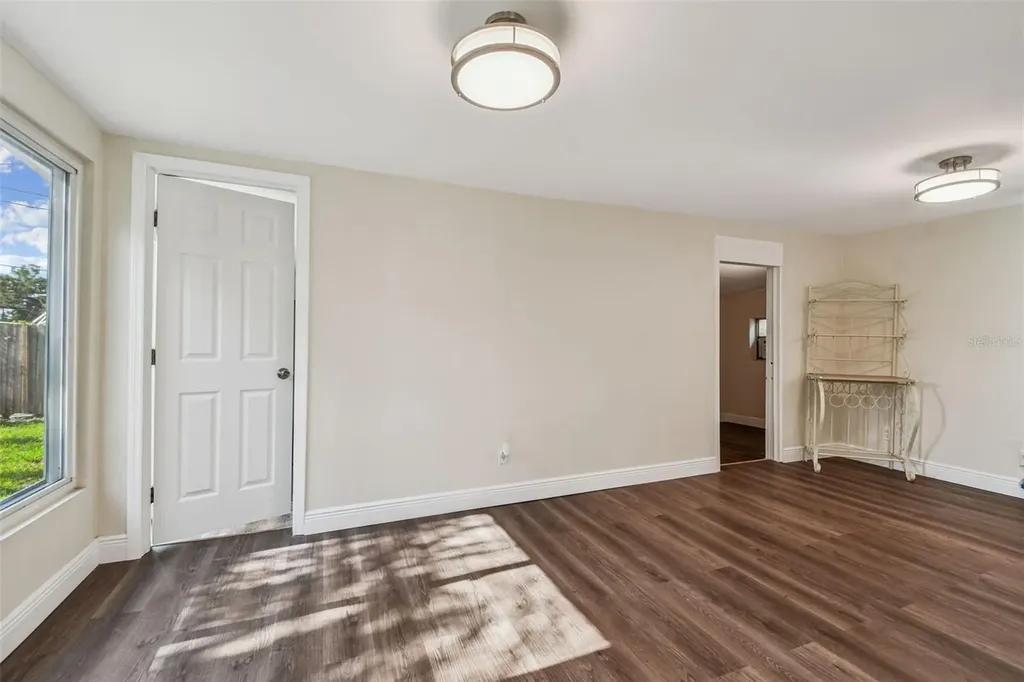 711 Smith Street Clearwater FL 33756