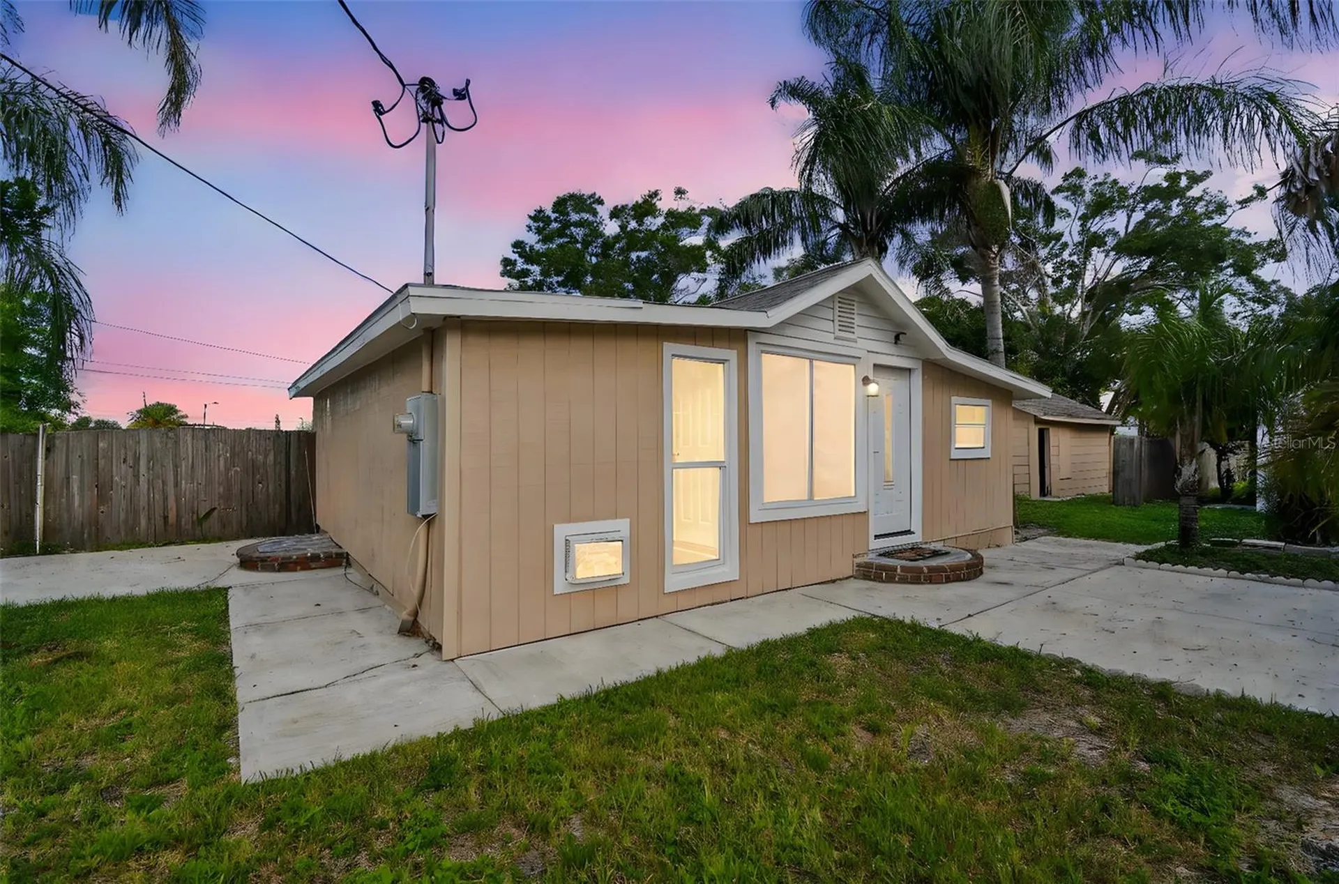 711 Smith Street Clearwater FL 33756