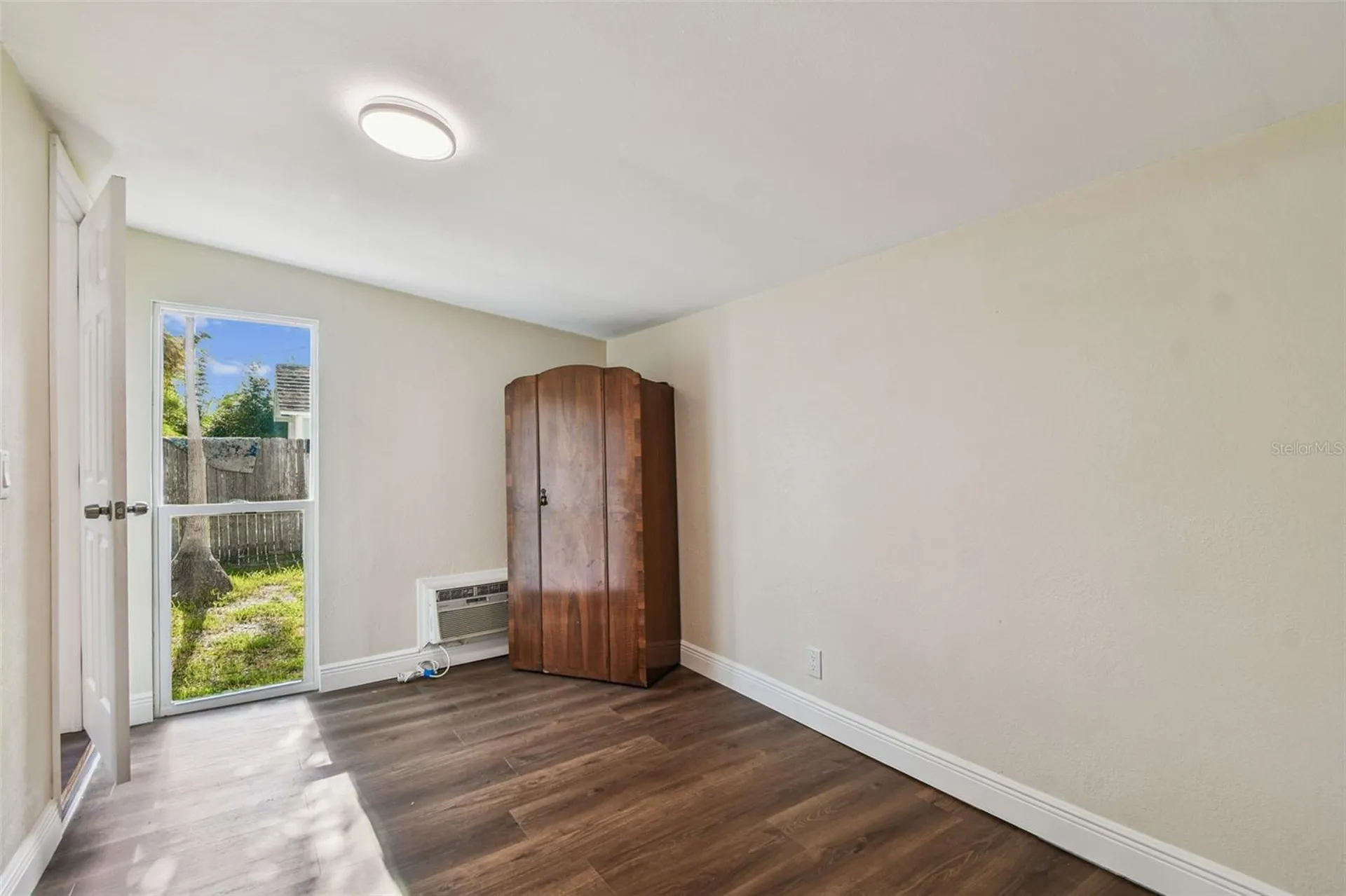 711 Smith Street Clearwater FL 33756